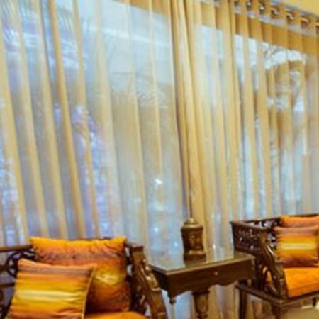 Hotel Clark International Delhi  Exterior foto
