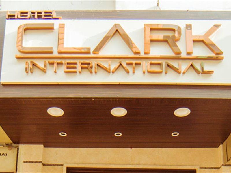 Hotel Clark International Delhi  Exterior foto