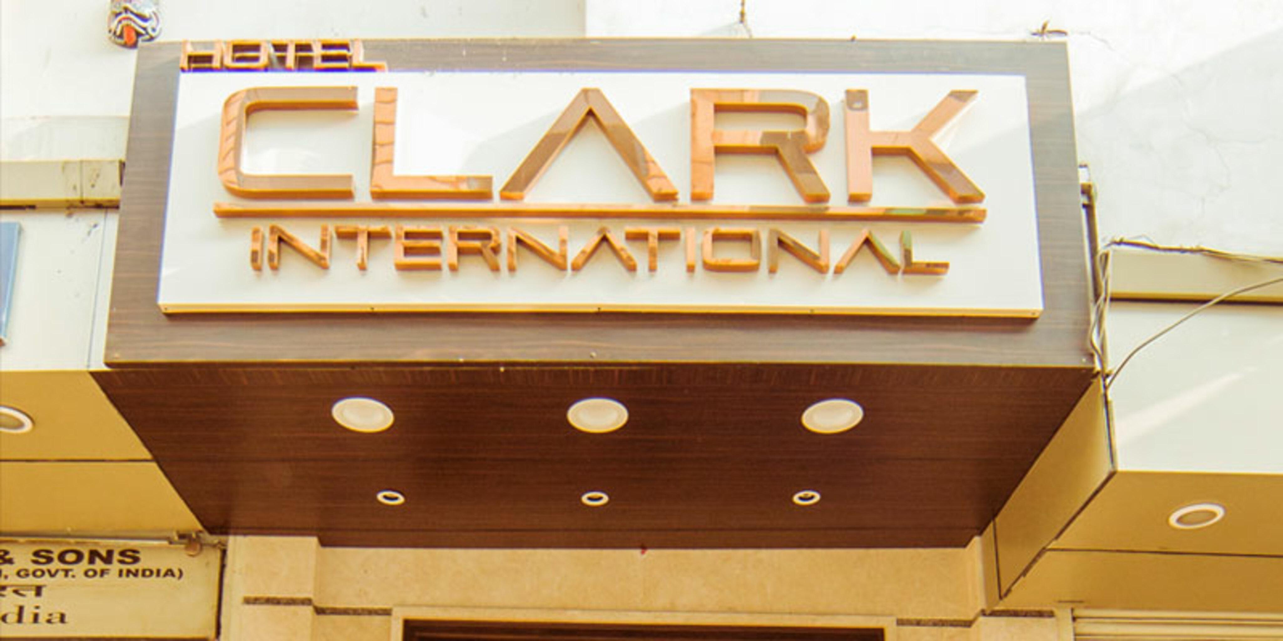Hotel Clark International Delhi  Exterior foto